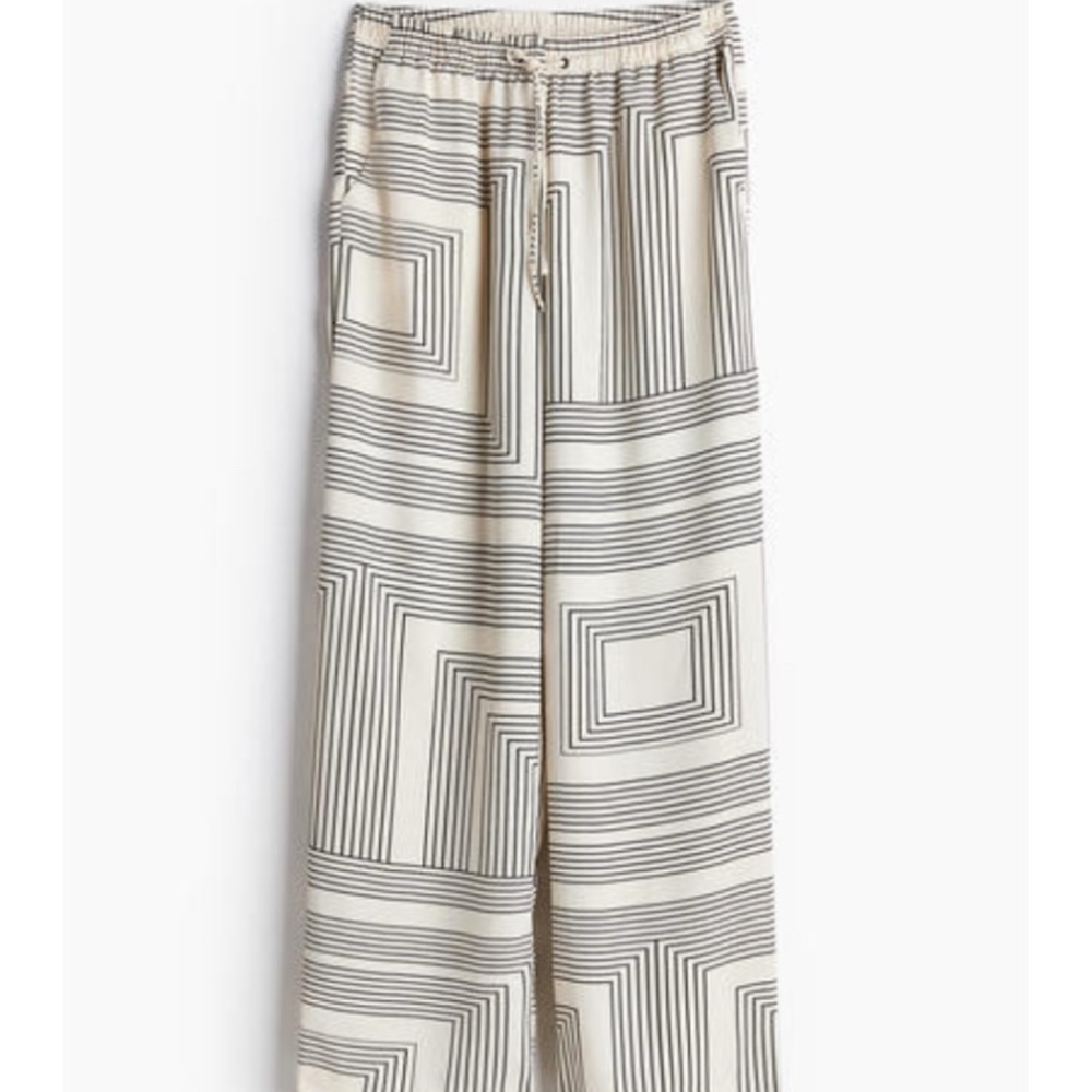 NWT Geometric Patterned Wide-Leg Pants